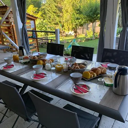 D'hotes Les Vergers De Louise 3* Thiolieres