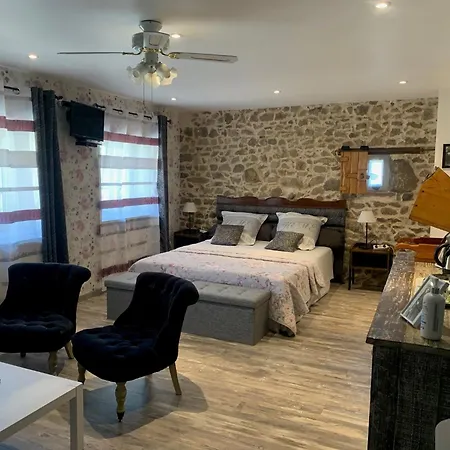 فندق مبيت وإفطار D'hotes Les Vergers De Louise 3*