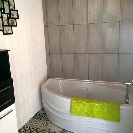 D'hotes Les Vergers De Louise فندق مبيت وإفطار 3*