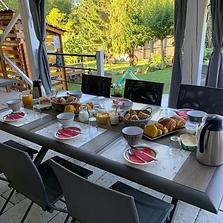 D'hotes Les Vergers De Louise فندق مبيت وإفطار 3*