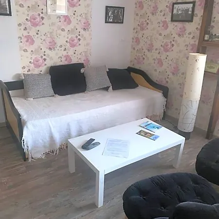 D'hotes Les Vergers De Louise فندق مبيت وإفطار